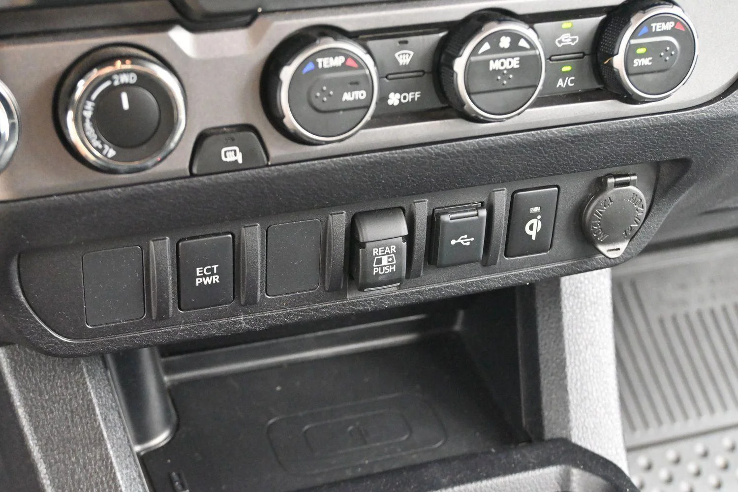 Used 2023 Gray Toyota SR image 25