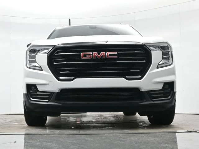 Used 2023 SUMMIT WHITE GMC SLT image 27
