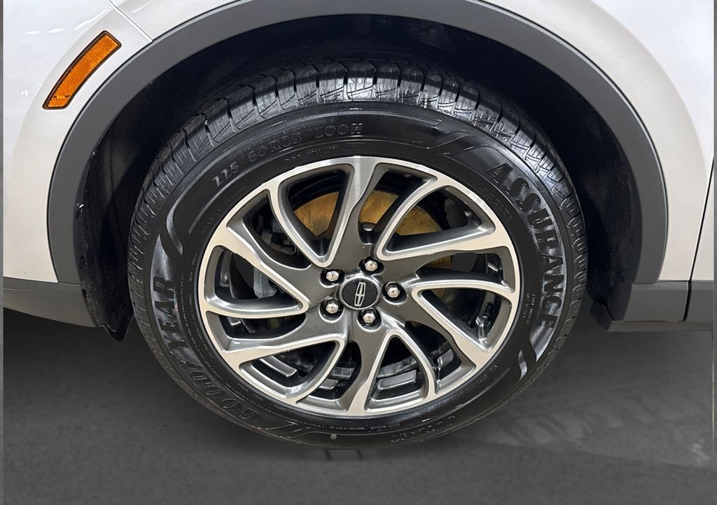 Used 2020 Silver Lincoln Standard image 12