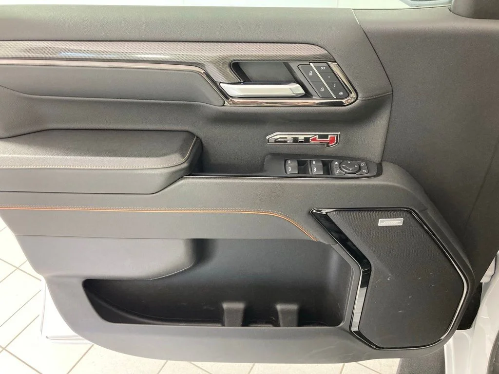 Used 2024 White GMC AT4 image 16