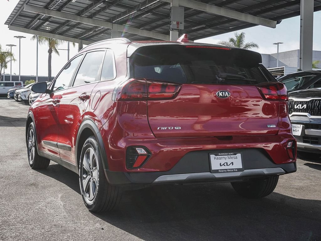 Used 2021 Red Kia LX image 5