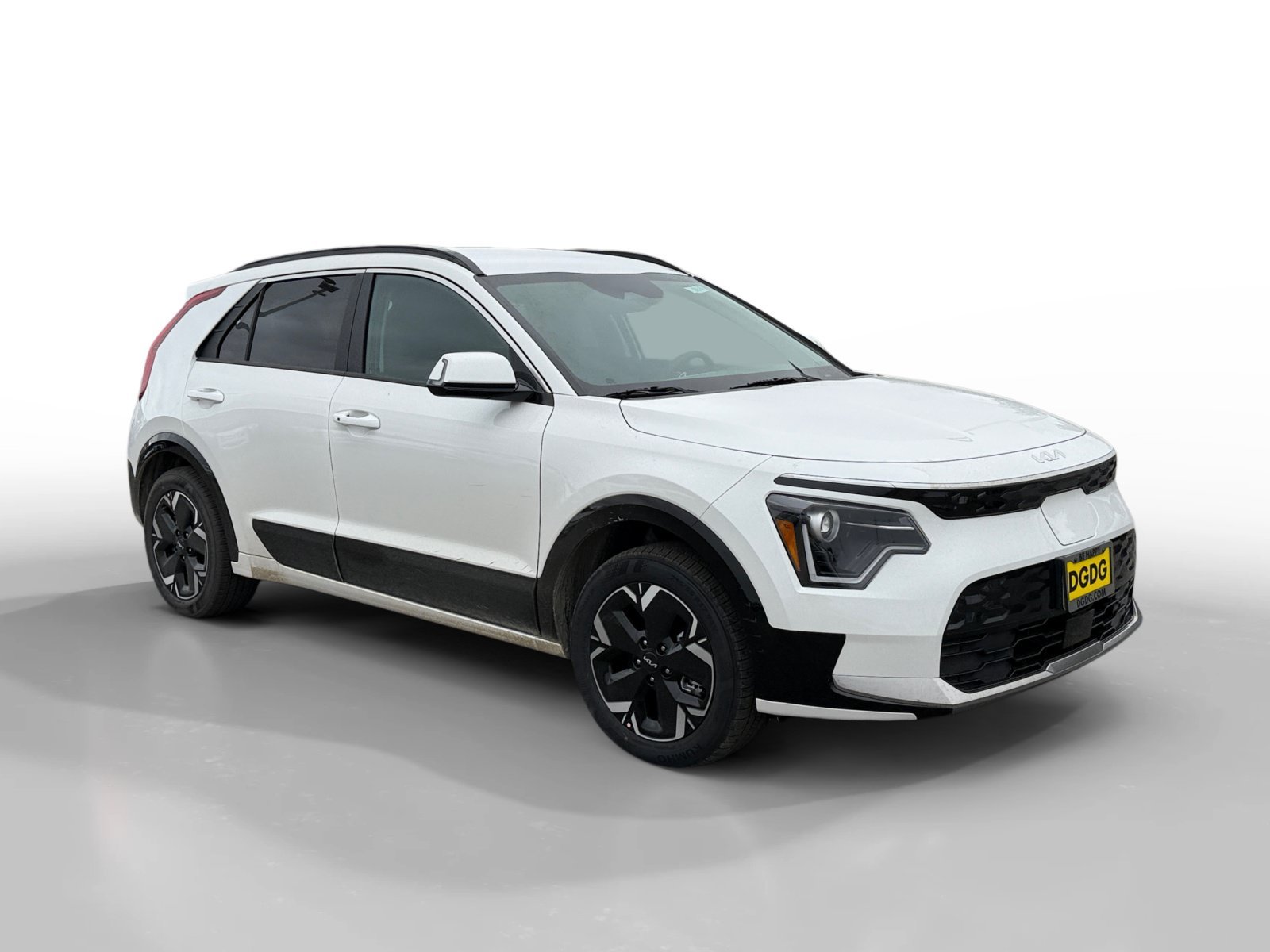 New 2026 Snow White Pearl Kia WIND image 7