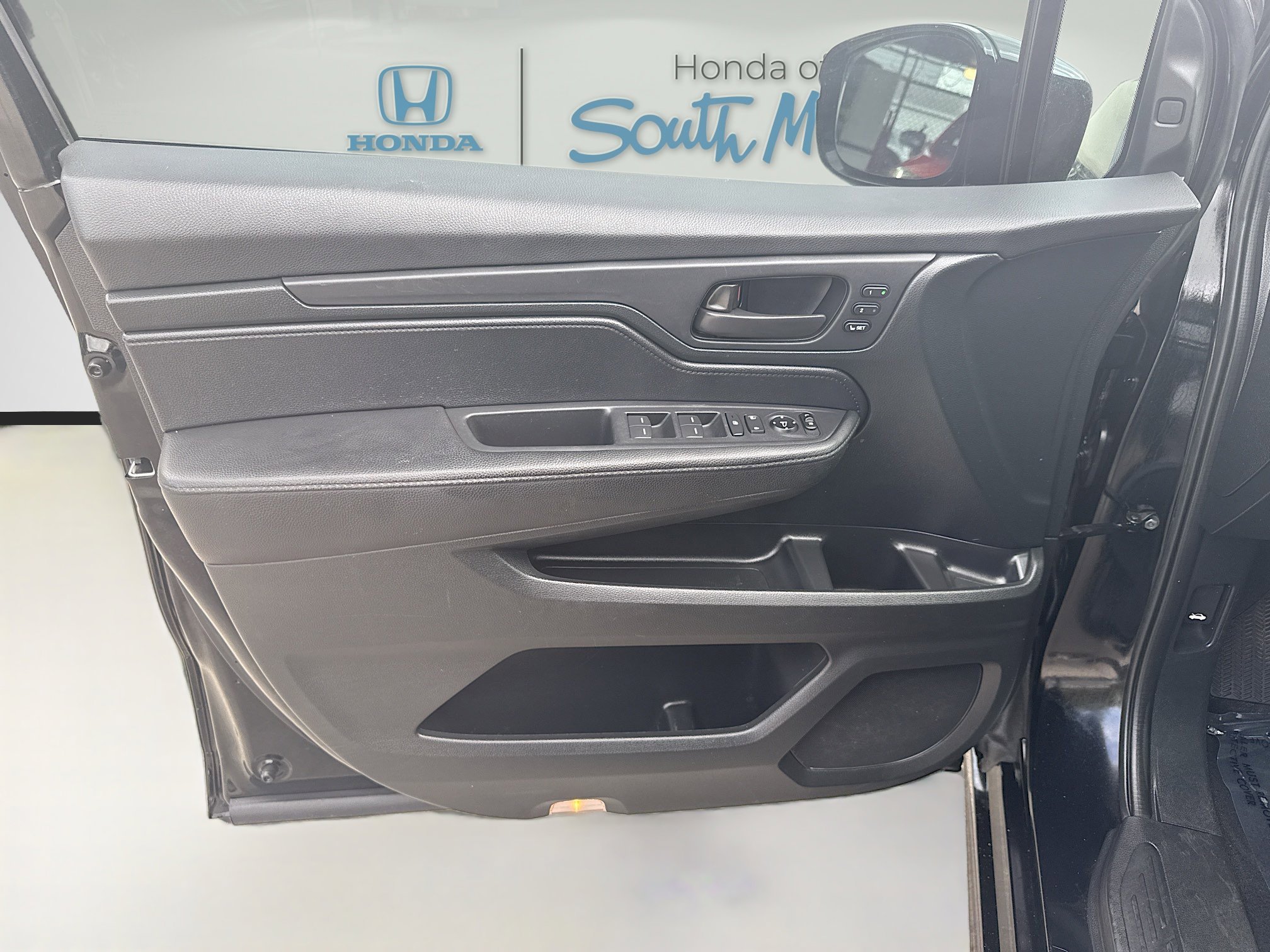 2023 Honda Odyssey SPORT - Photo 16