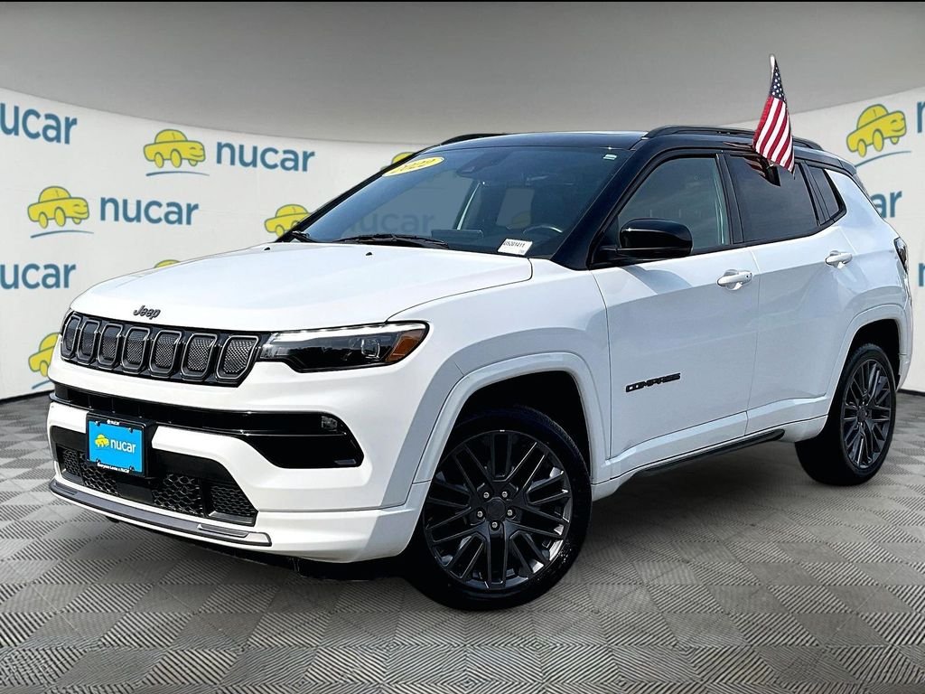 Used 2022 Bright White Clearcoat Jeep Limited image 3