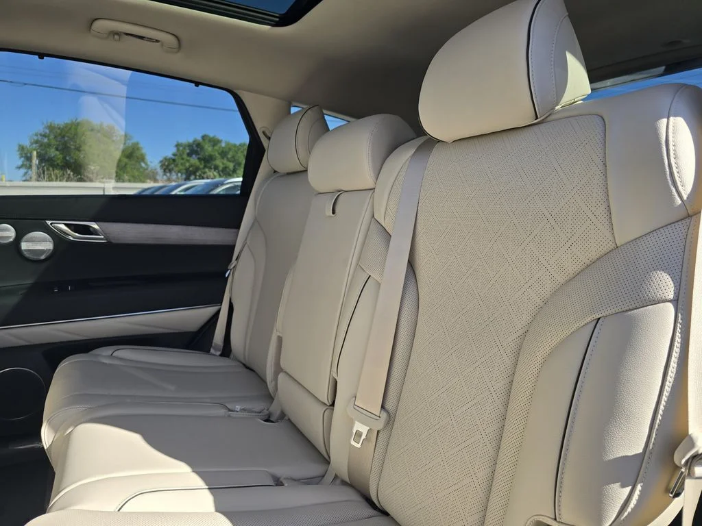 New 2027 White Genesis 2.5T Advanced image 24