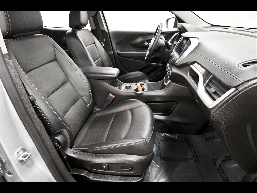 Used 2022 Quicksilver Metallic GMC SLT image 18