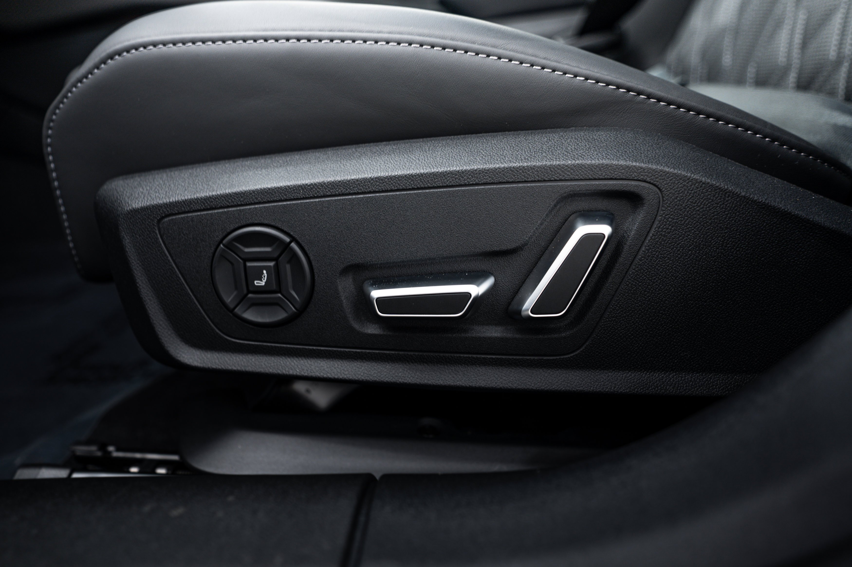 New 2026  Audi Premium Plus image 14