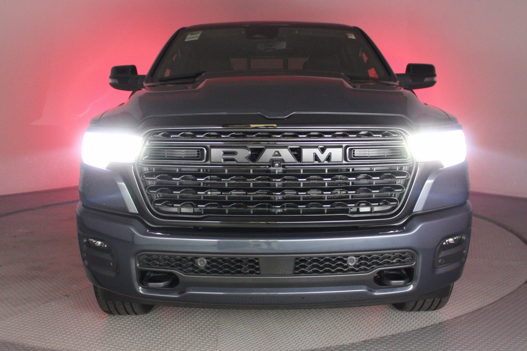 2026 RAM 1500 Limited - Photo 11