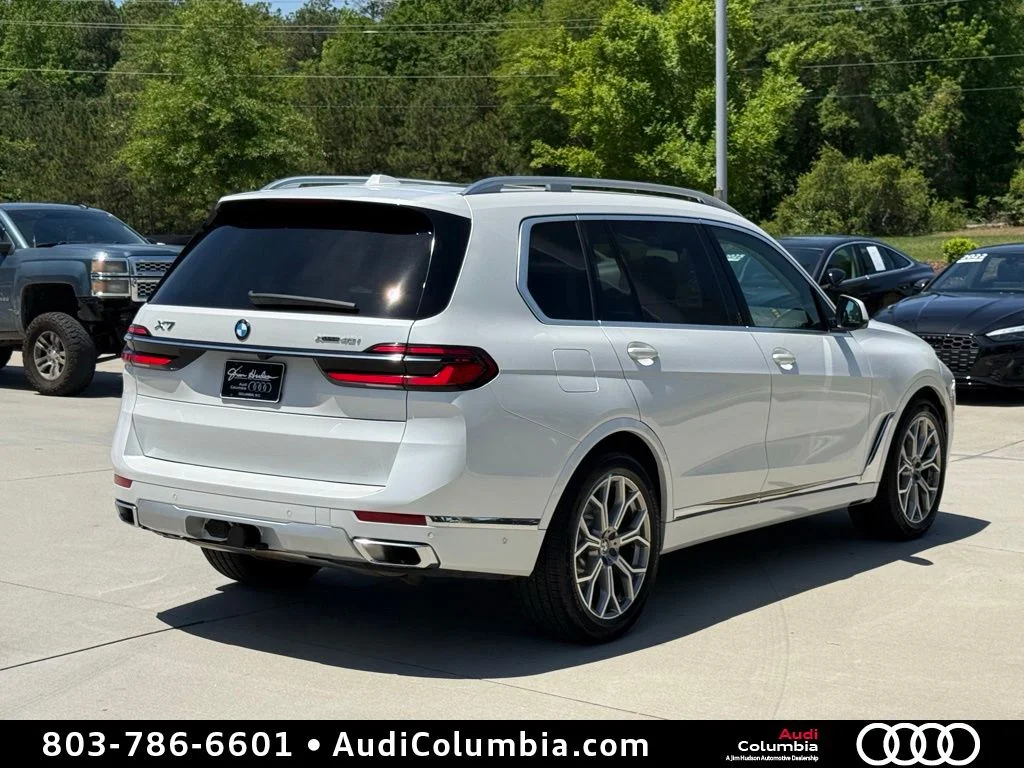 Used 2023 White BMW xDrive40i image 13