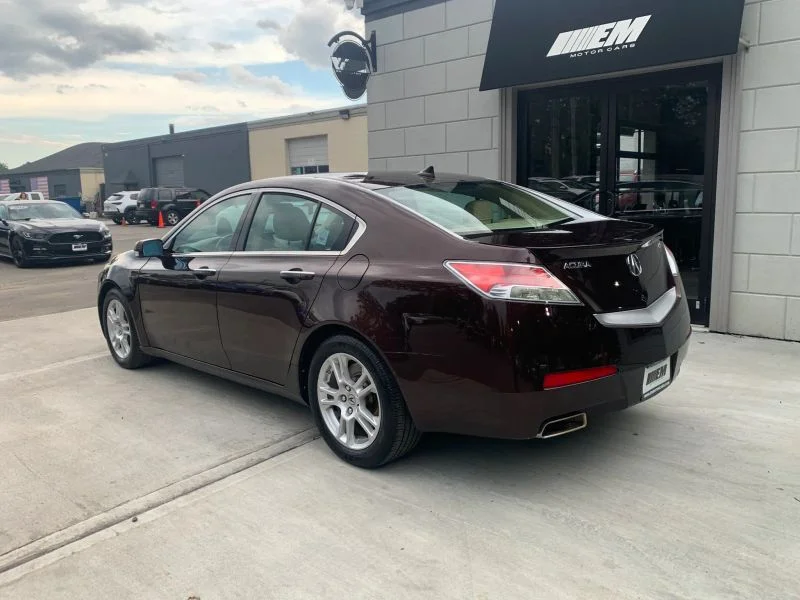 Used 2011 Maroon Acura Sedan 4D image 9