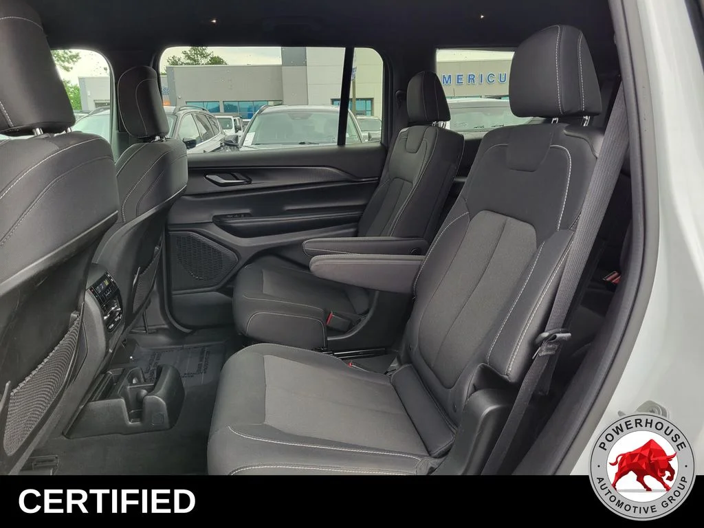 Used 2024 White Jeep Laredo image 15
