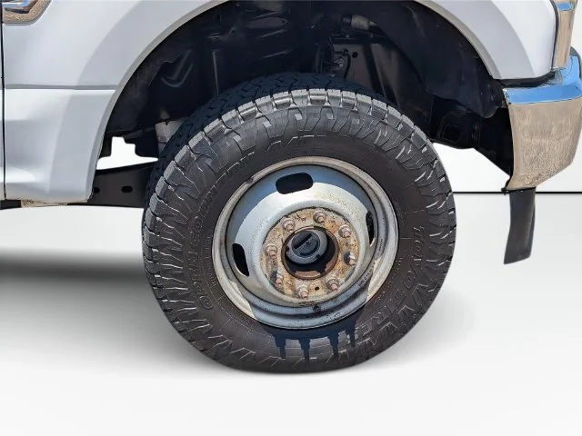 Used 2020 White Ford XL image 10