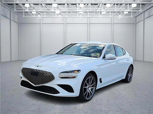 Used 2025 Uyuni White Genesis 2.5T All-Wheel Drive image 1