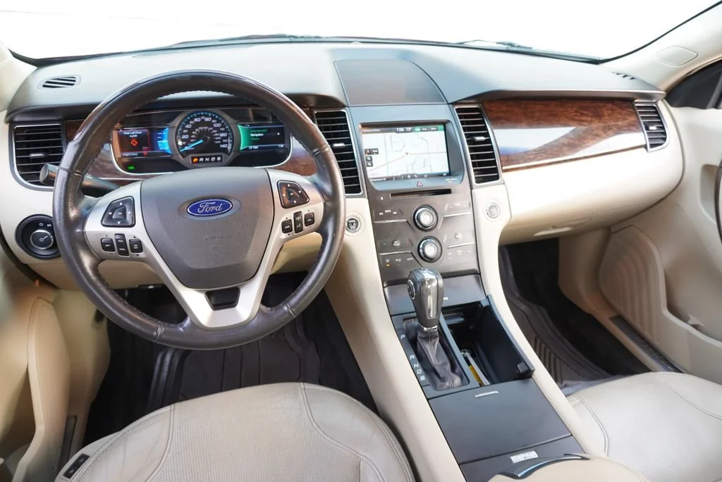 Used 2015 Red Ford Limited image 13