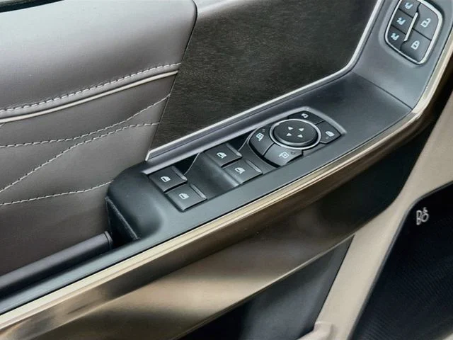 New 2026 Star White Metallic Tri-Coat Ford Platinum® image 18