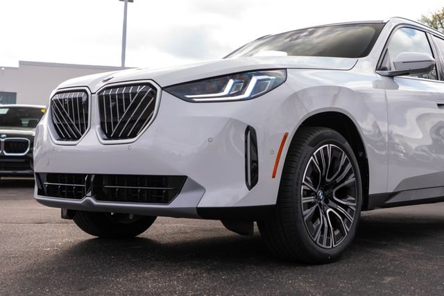 New 2026 Alpine White BMW 30 xDrive image 6