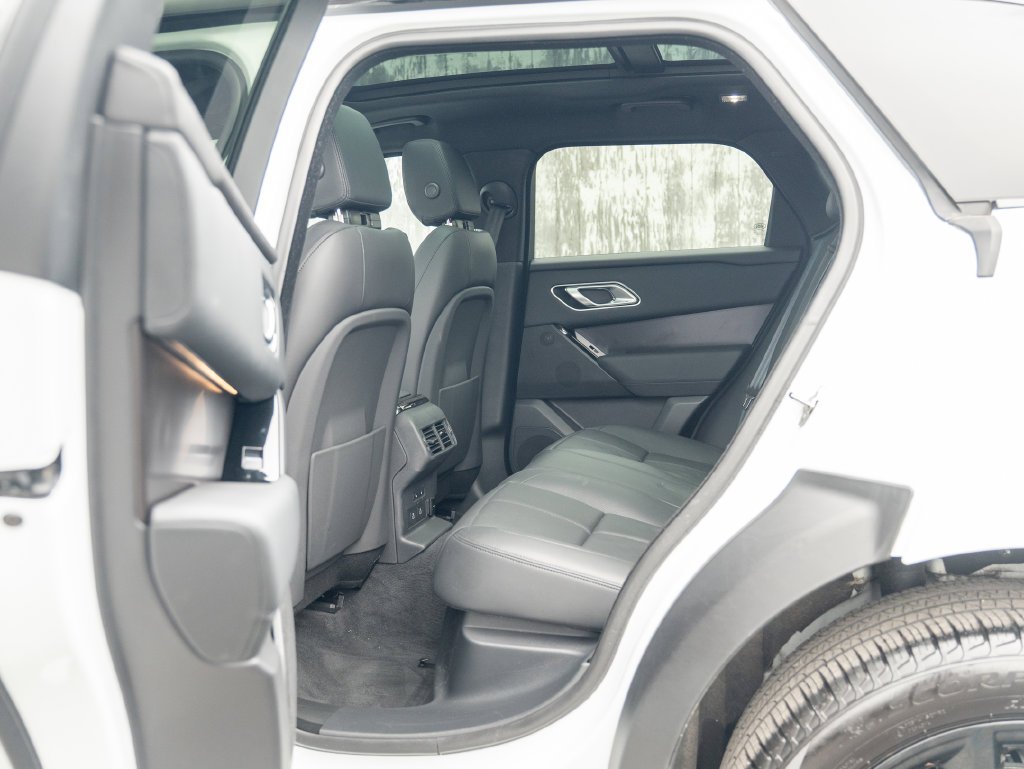 Certified Used 2026 White Land Rover Dynamic SE image 34