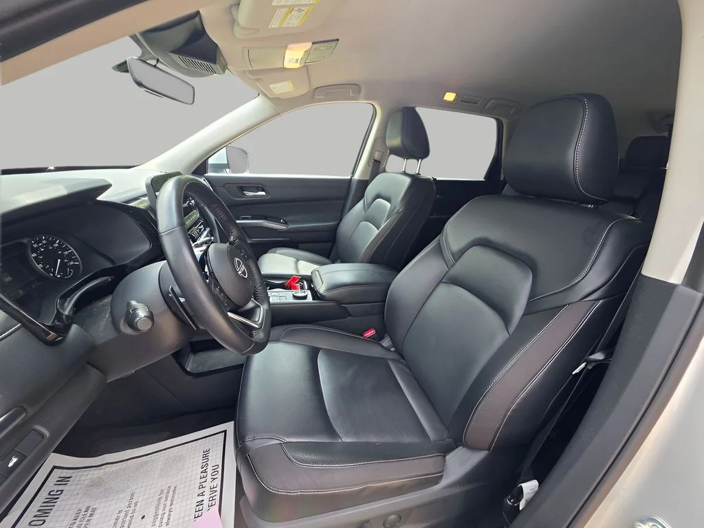 Used 2023 Brilliant Silver Metallic Nissan SL image 23