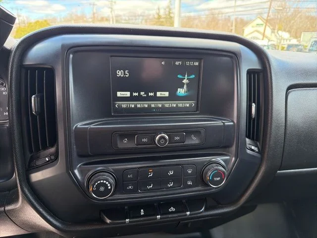 Used 2019 Summit White Chevrolet Silverado Custom image 14