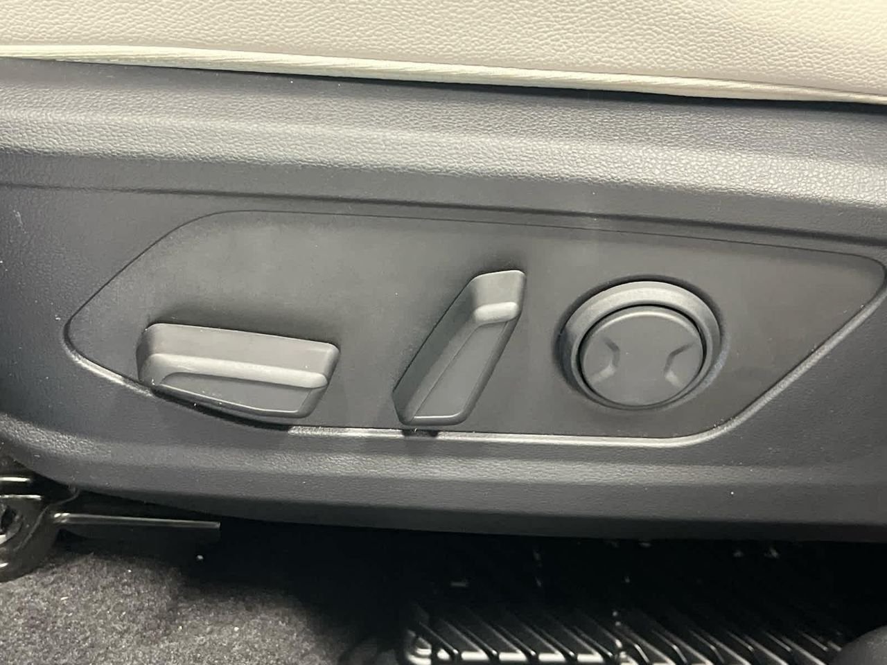 2025 Hyundai Tucson Limited - Photo 38