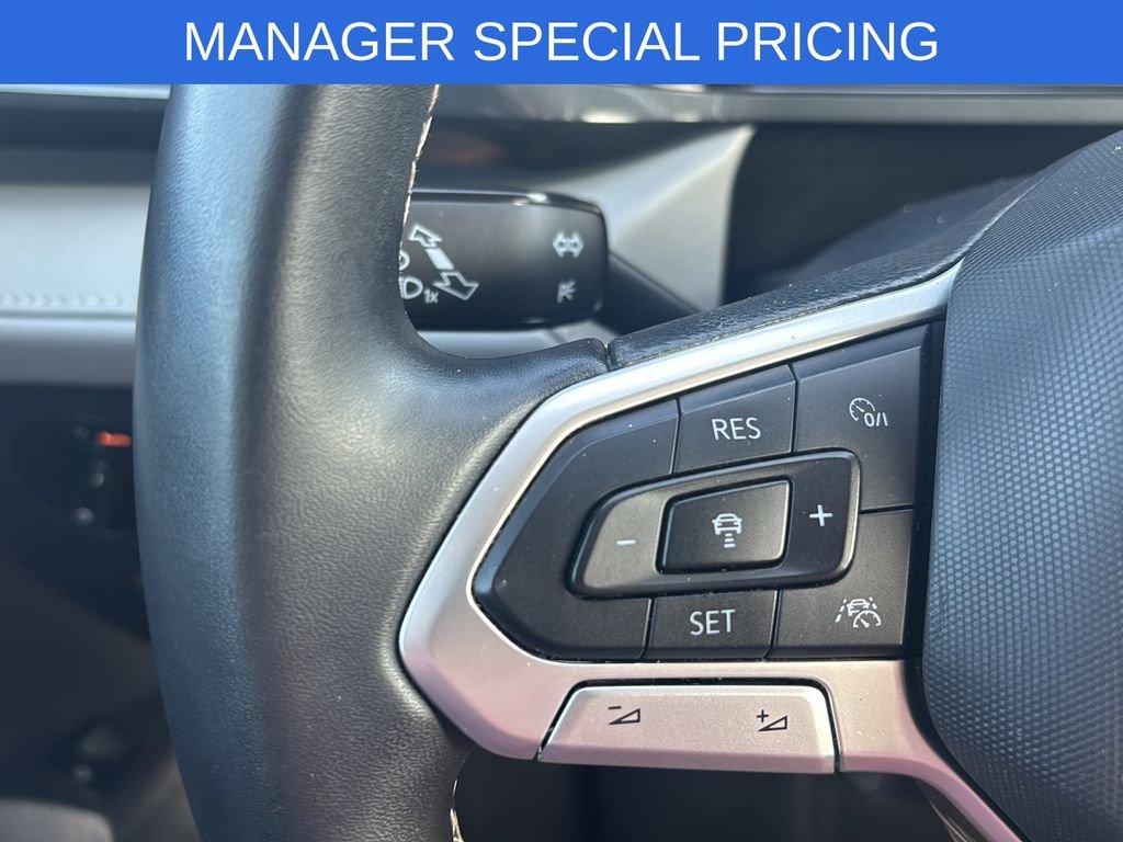 Used 2022 Gray Volkswagen 1.5T SEL image 22