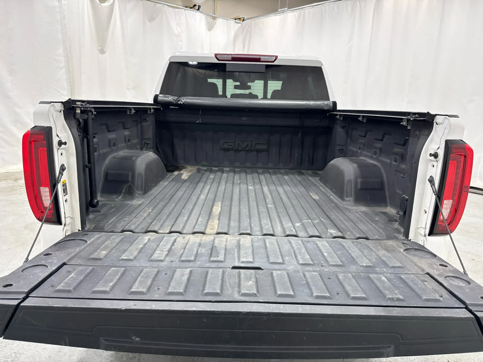 Certified Used 2019 SUMMIT WHITE GMC SLT image 13