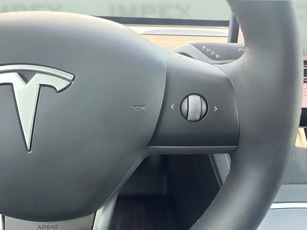 Used 2025  Tesla Long Range image 16