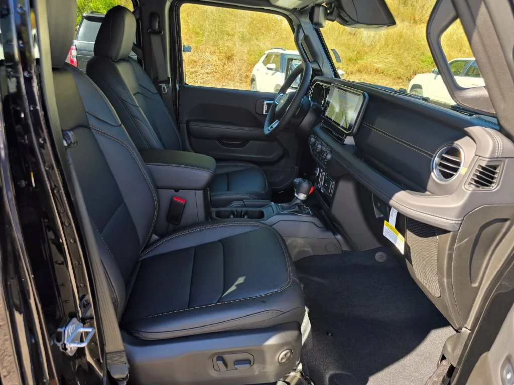 New 2027 Black Jeep Sahara image 27