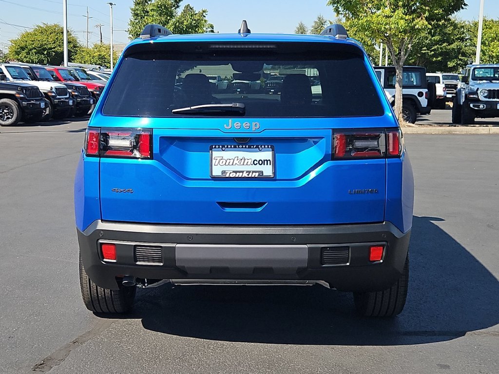 New 2026 Hydro Blue Pearl-Coat Exterior Paint Jeep Limited image 5