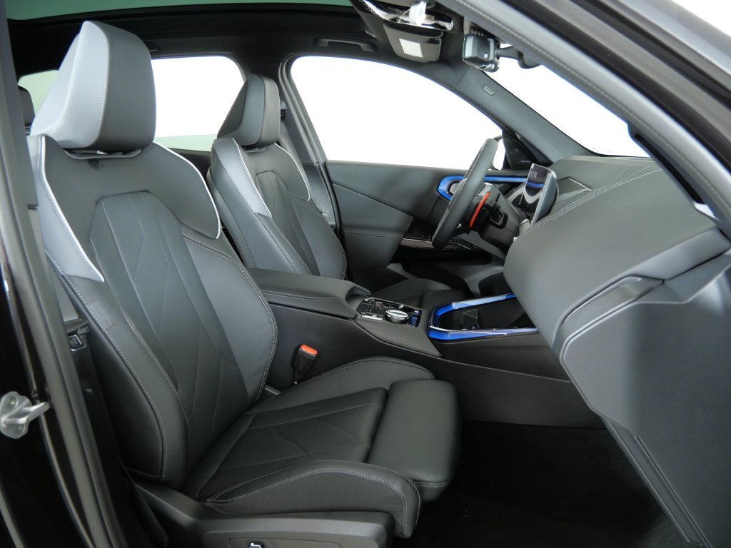 Used 2026 Gray BMW M50 xDrive image 23