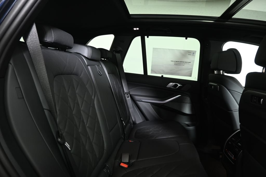 New 2026 Carbon Black Metallic BMW xDrive40i image 36