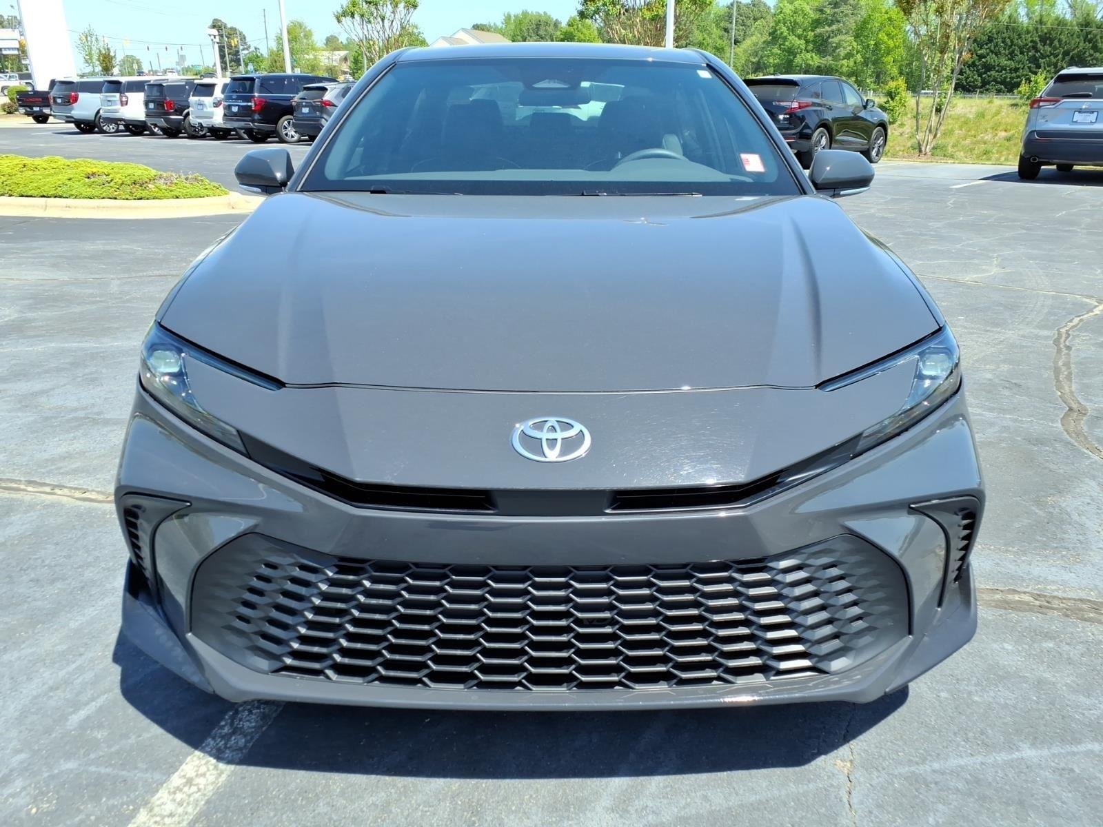 Used 2025 Underground Toyota SE image 9