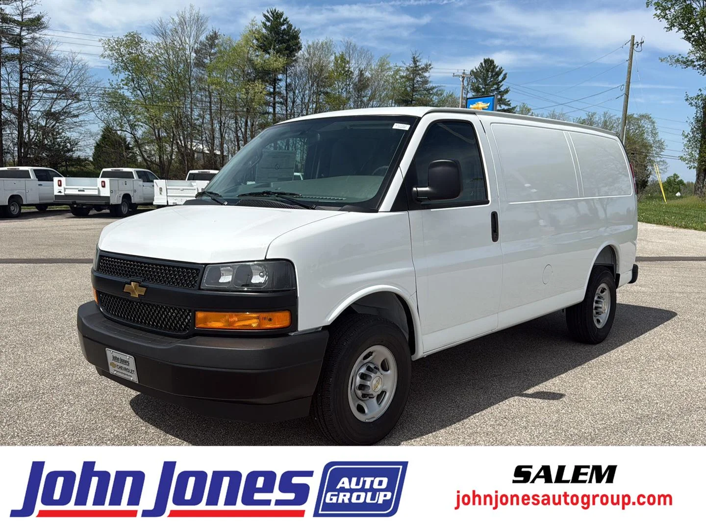 2026 Chevrolet Express 2500 Work Van HD's photo