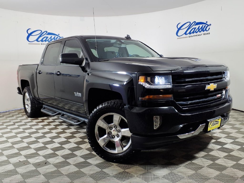 Used 2018 BLACK Chevrolet LT image 1