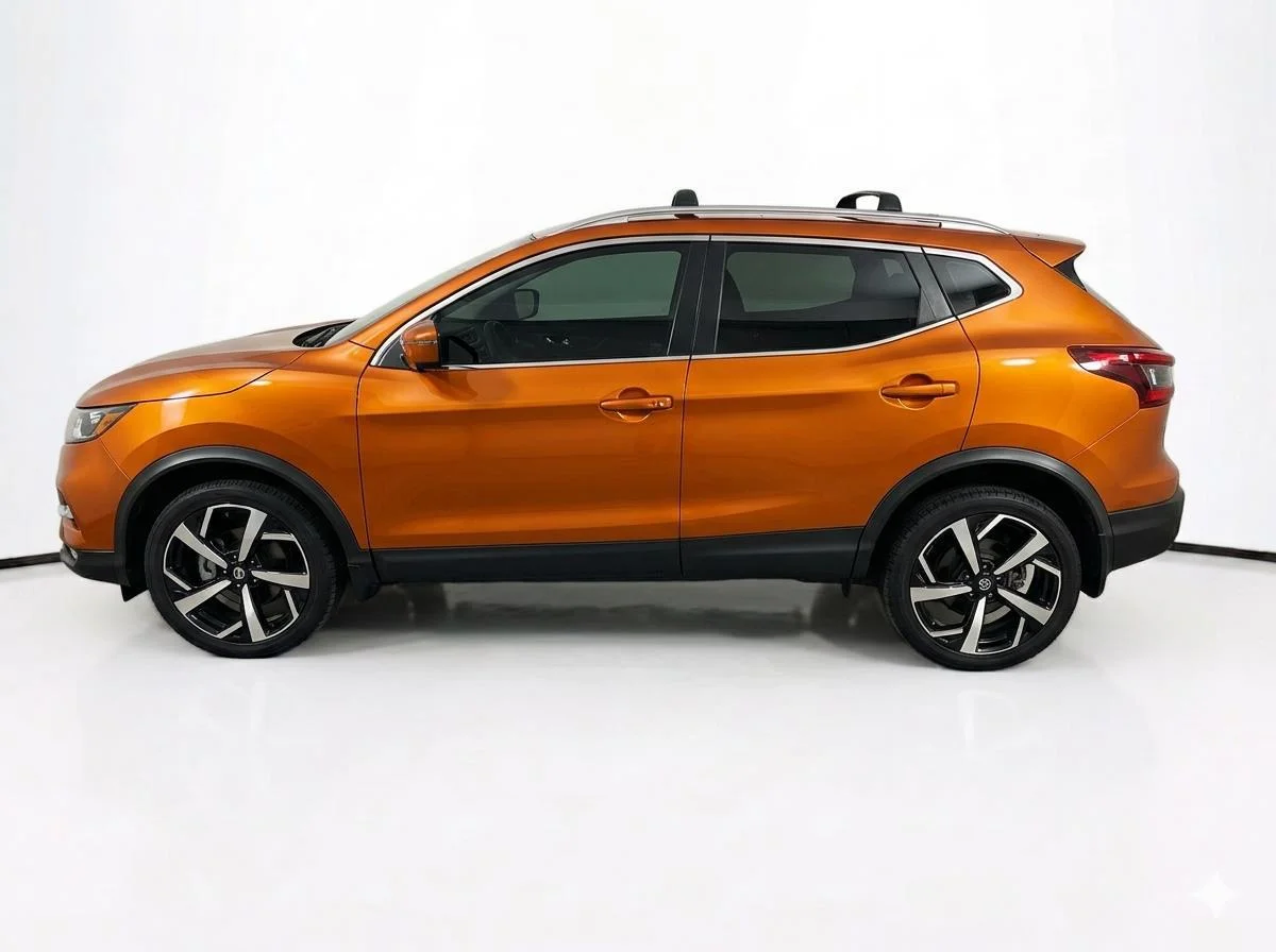 Used 2021 Monarch Orange Metallic Nissan SL image 8