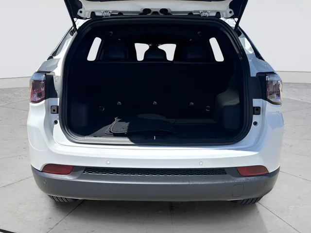 Used 2024 White Jeep Limited image 21