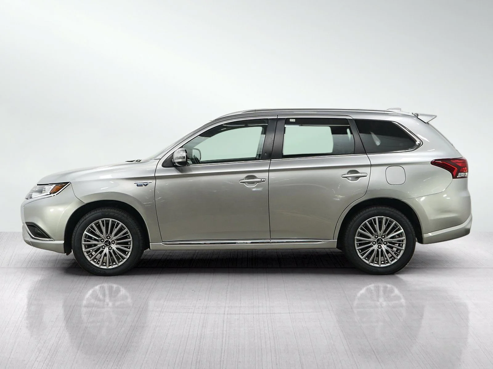 Used 2022 Mitsubishi Outlander PHEV SE with VIN JA4J2VA78NZ030609 for sale in Burnsville, Minnesota