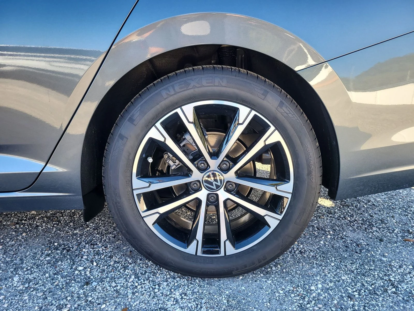 New 2026 Platinum Gray Metallic Volkswagen 1.5T Sport image 9