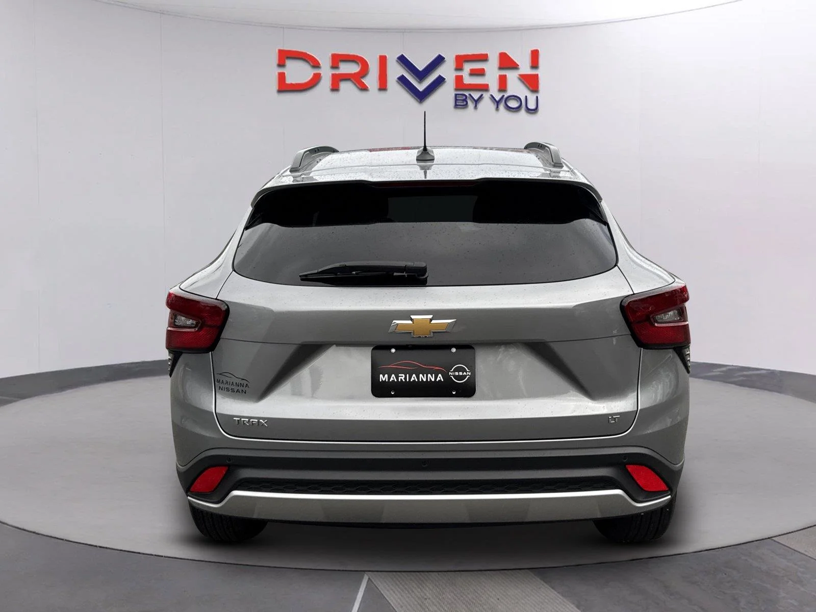 Used 2025 Sterling Gray Metallic Chevrolet LT image 4