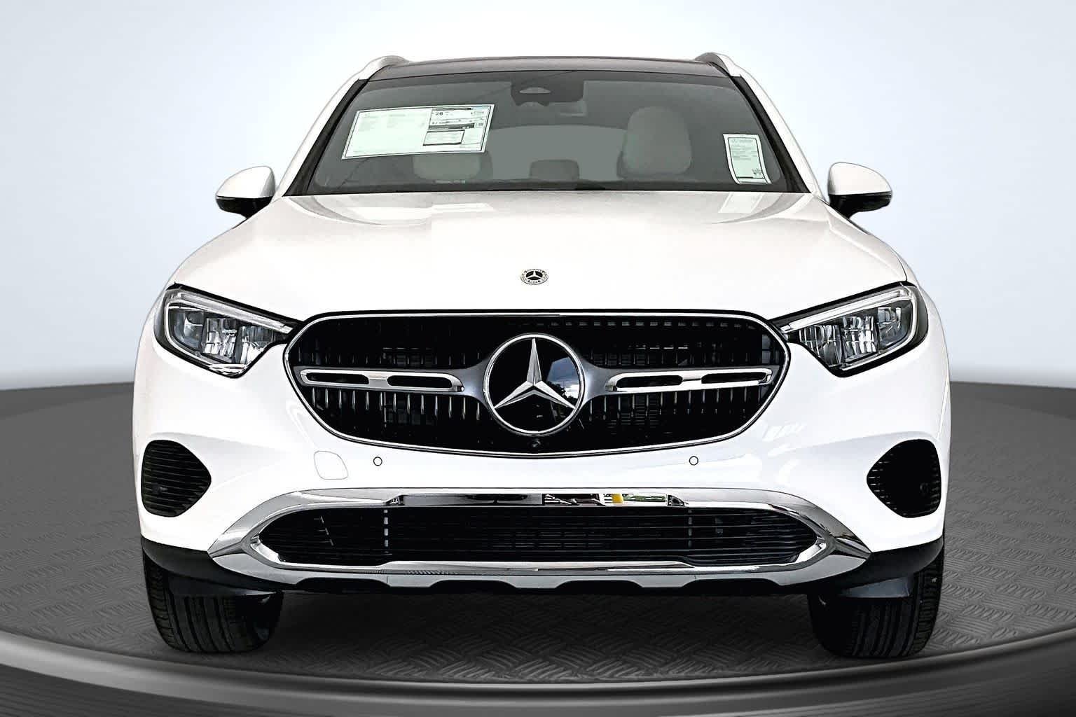 New 2026 Polar White Mercedes-Benz GLC 300 image 6