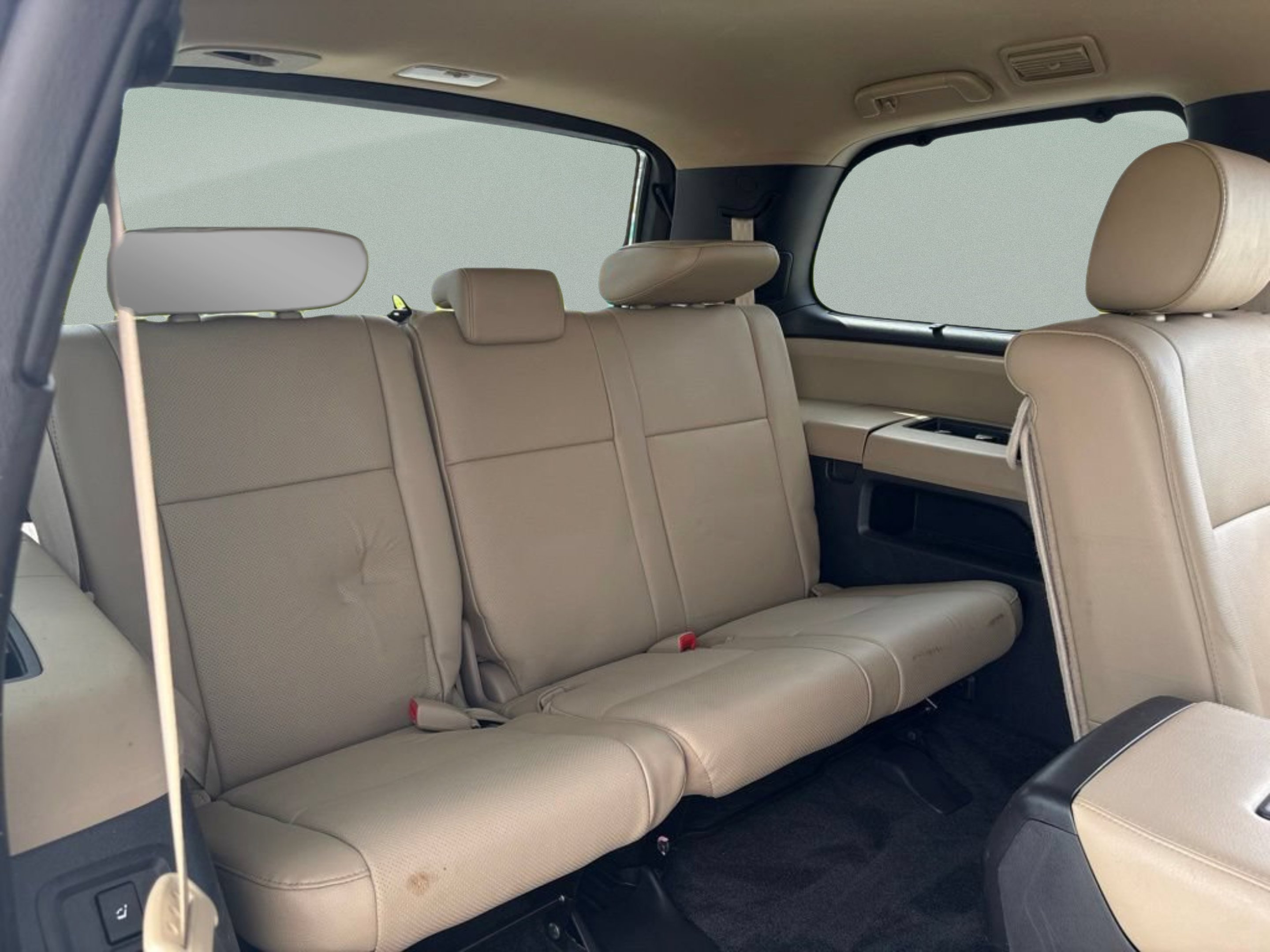 Used 2016 Blizzard Pearl Toyota Platinum image 36
