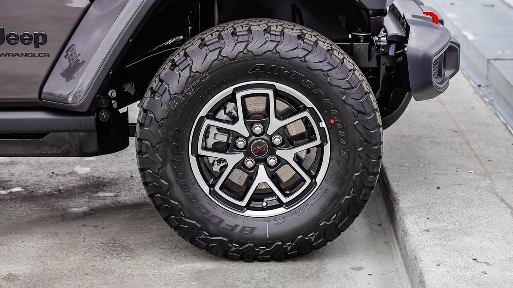 New 2026 Crystal Metallic Jeep Rubicon image 11