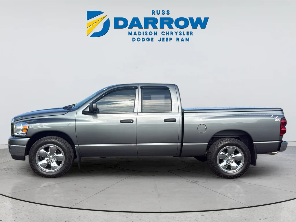 Used 2008 Gray Dodge SLT image 2