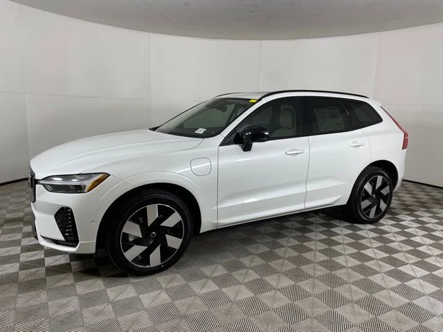 Used 2024 White Volvo T8 Plus Dark Theme image 6
