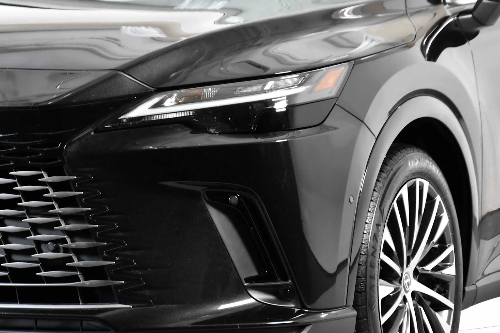 Certified Used 2024 CAVIAR Lexus Premium Plus image 11