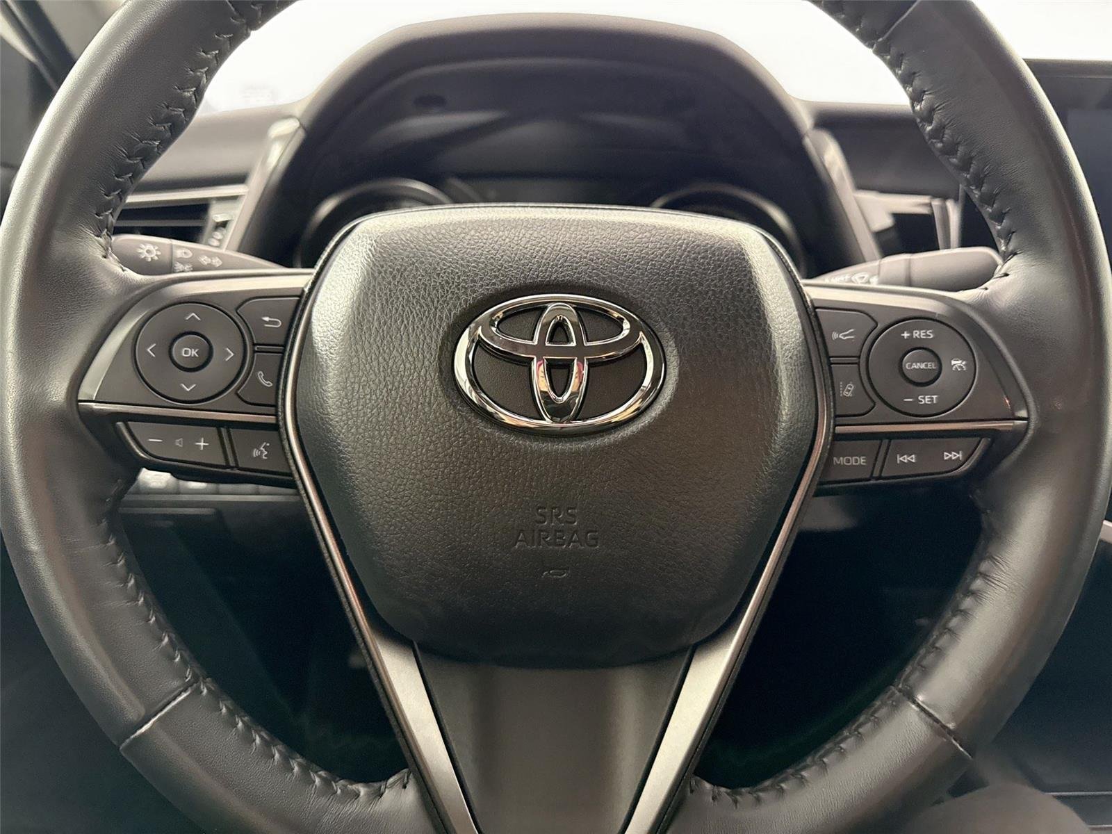 Used 2024 Ice Cap Toyota SE image 15