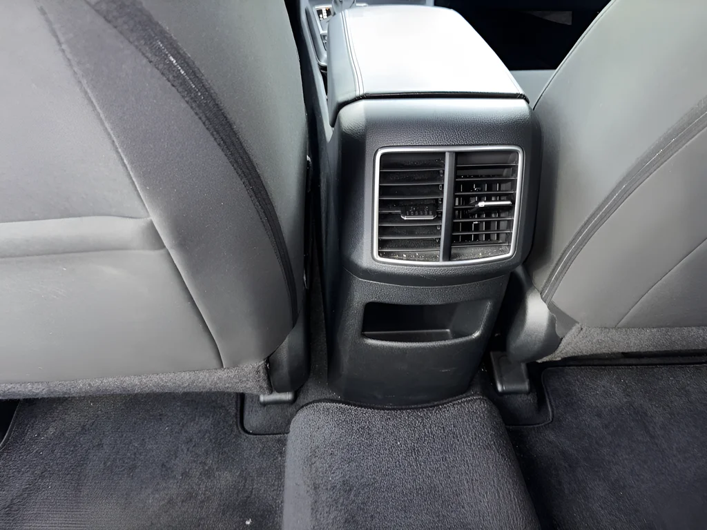 2025 Kia Sportage LX - Photo 31