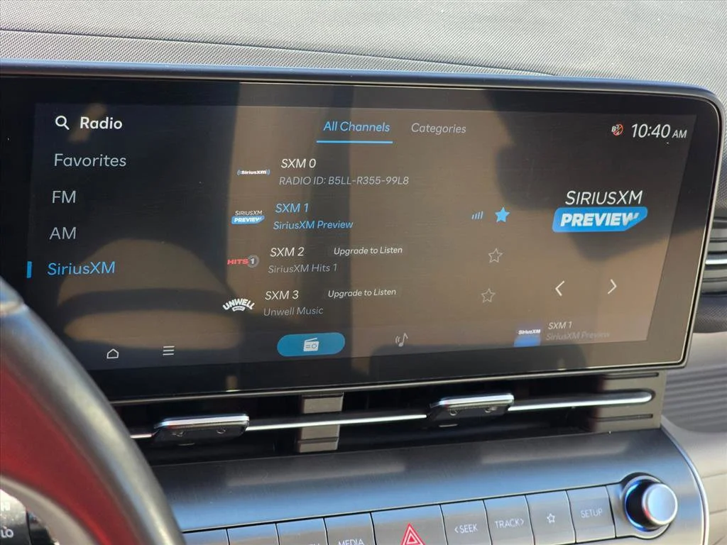 Used 2025 Gray Hyundai SEL image 4