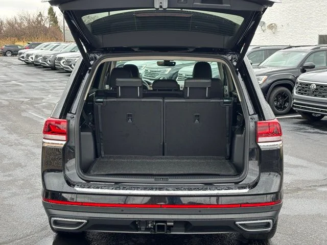 New 2026 Black Volkswagen 2.0T SE w/Technology image 5