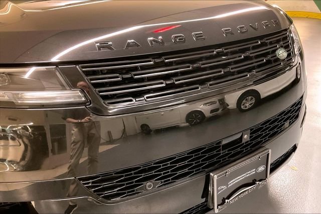 Used 2024 Black Land Rover SE image 33